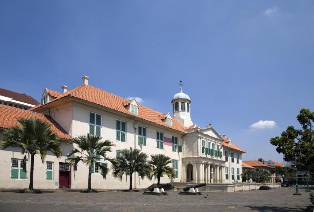 Madu Inn Jacarta Exterior foto